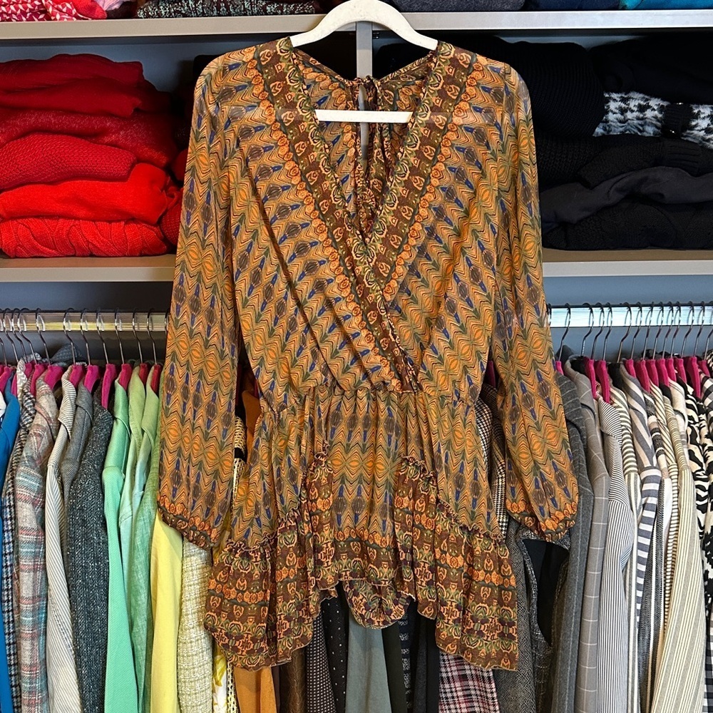 Adrianne orange/blue print long sleeve elastic waistband back tie blouse size S